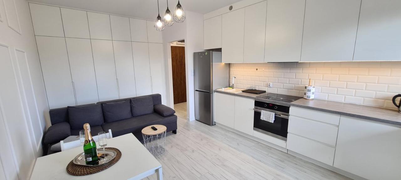 44 - Apartamenty Siedlce - Nowy Apartament W Centrum Przy Ul Czerwonego Krzyza Exteriör bild