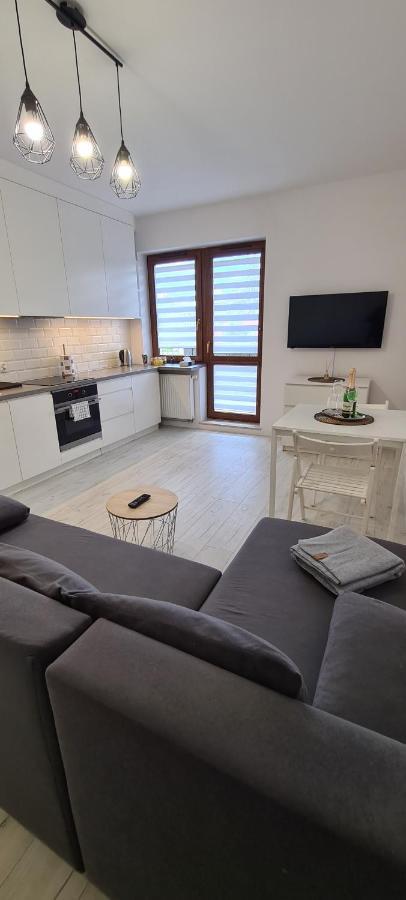 44 - Apartamenty Siedlce - Nowy Apartament W Centrum Przy Ul Czerwonego Krzyza Exteriör bild