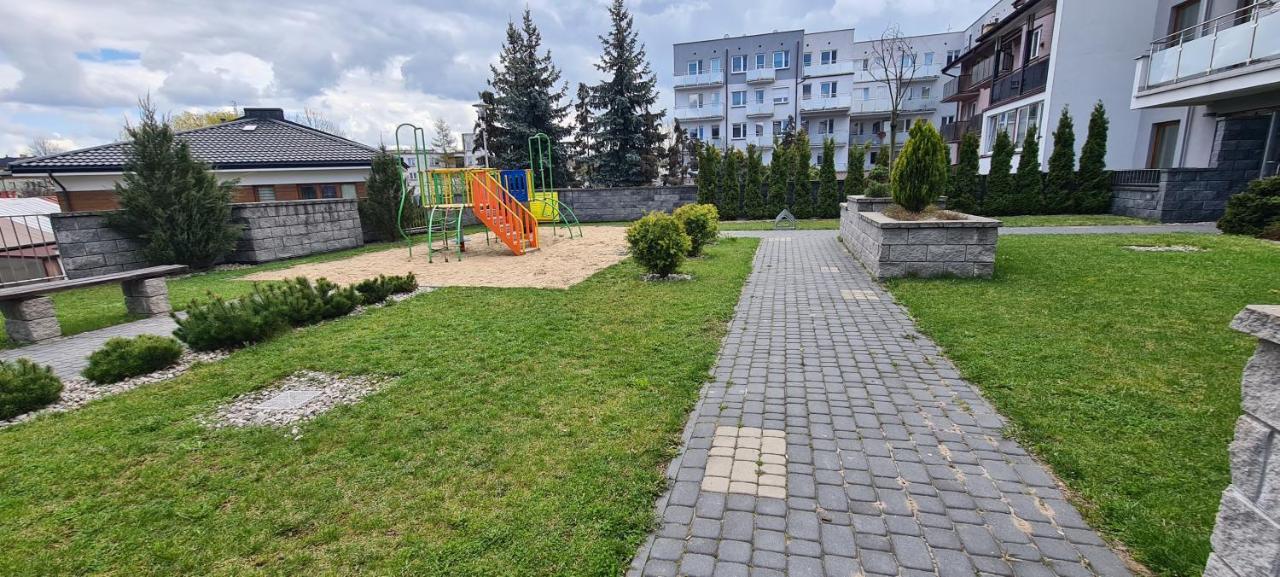 44 - Apartamenty Siedlce - Nowy Apartament W Centrum Przy Ul Czerwonego Krzyza Exteriör bild